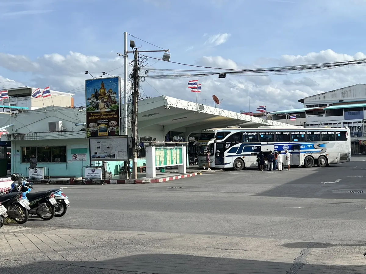 สถานีขนส่งผู้โดยสารจังหวัดสุรินทร์และรถโดยสาร