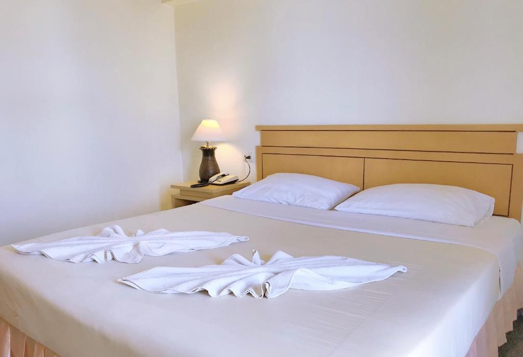 โรงแรมมณีโรจน์ สุรินทร์ ห้องพักกว้างขวาง ราคาประหยัด